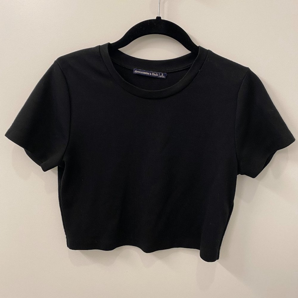 Abercrombie Boxy Cropped T-Shirt - Black - Small